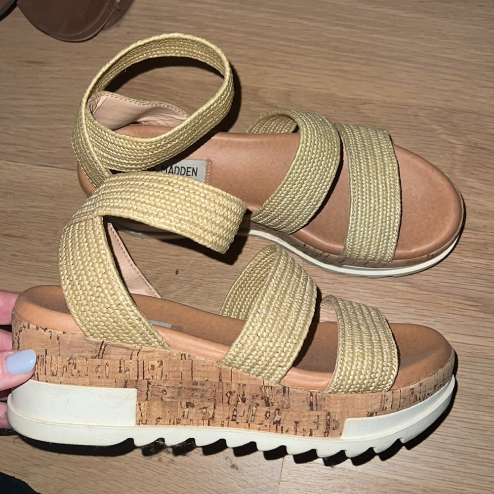 Steve Madden Raffia platforms